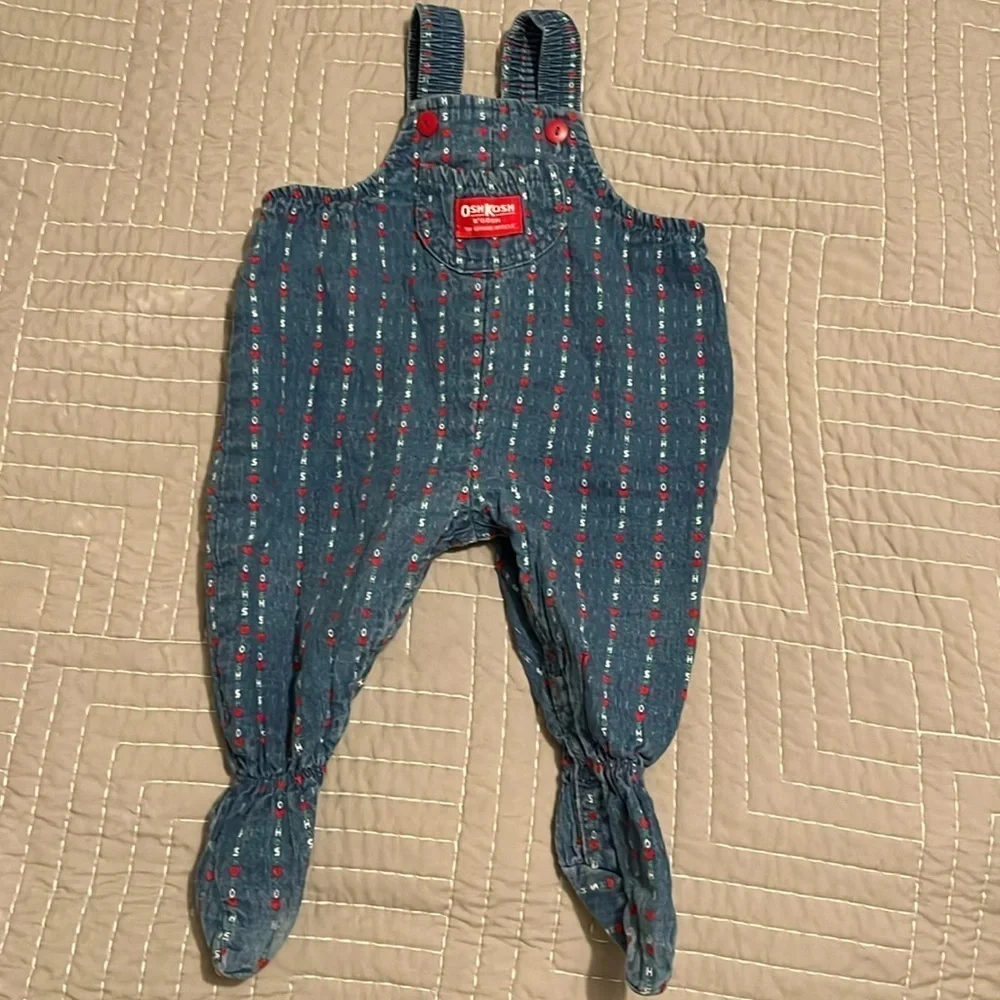 OSH KOSH ~ Vintage Girls Overalls with Feet Red Hearts and ‘Osh Kosh’ Spell Out